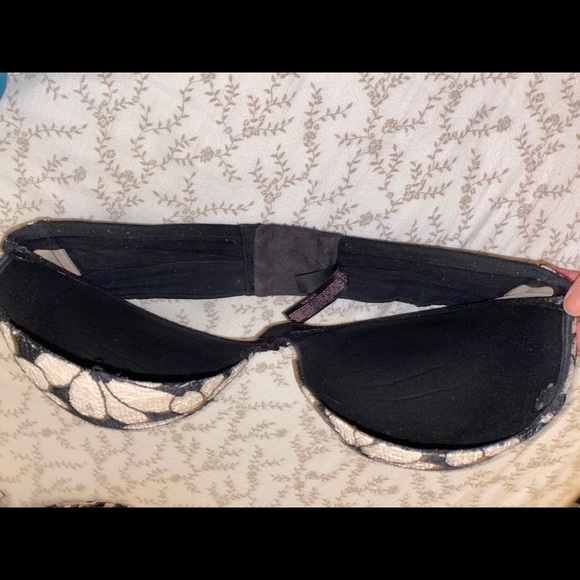 VICTORIA’S SECRET VERY SEXY STRAPLESS BRA - Picture 4 of 4